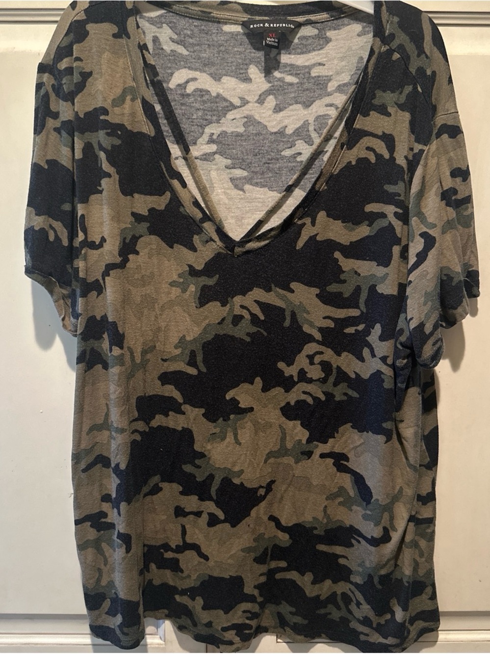 Rock & Republic Camo V-Neck Tee - Olive, Black & Gray